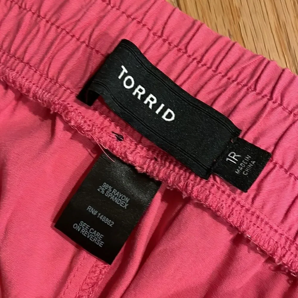 Torrid pink Flowy pants 🌸